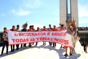 indigenas_cupulas_congresso