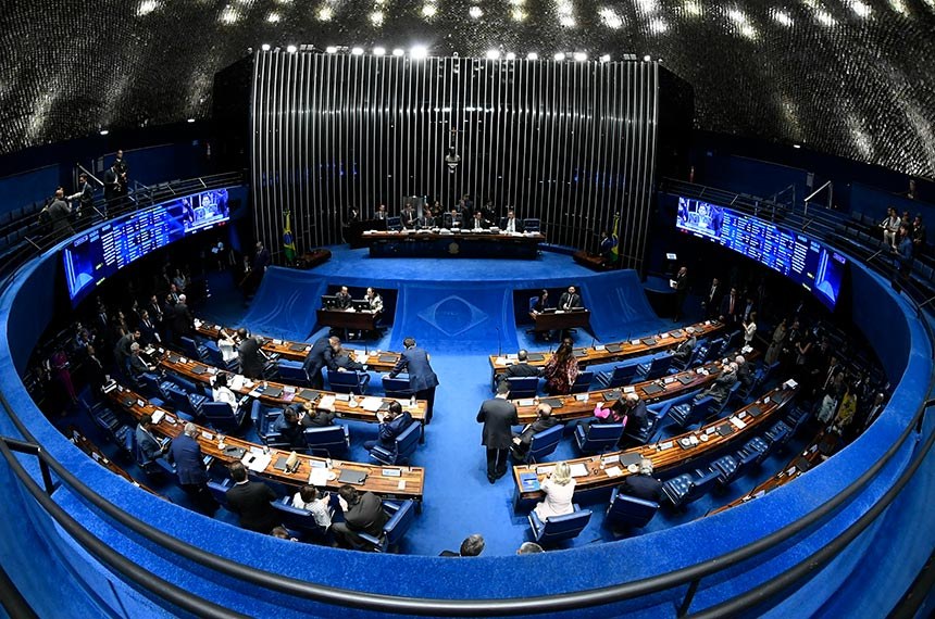 Foto retrata o plenário do Senado Federal